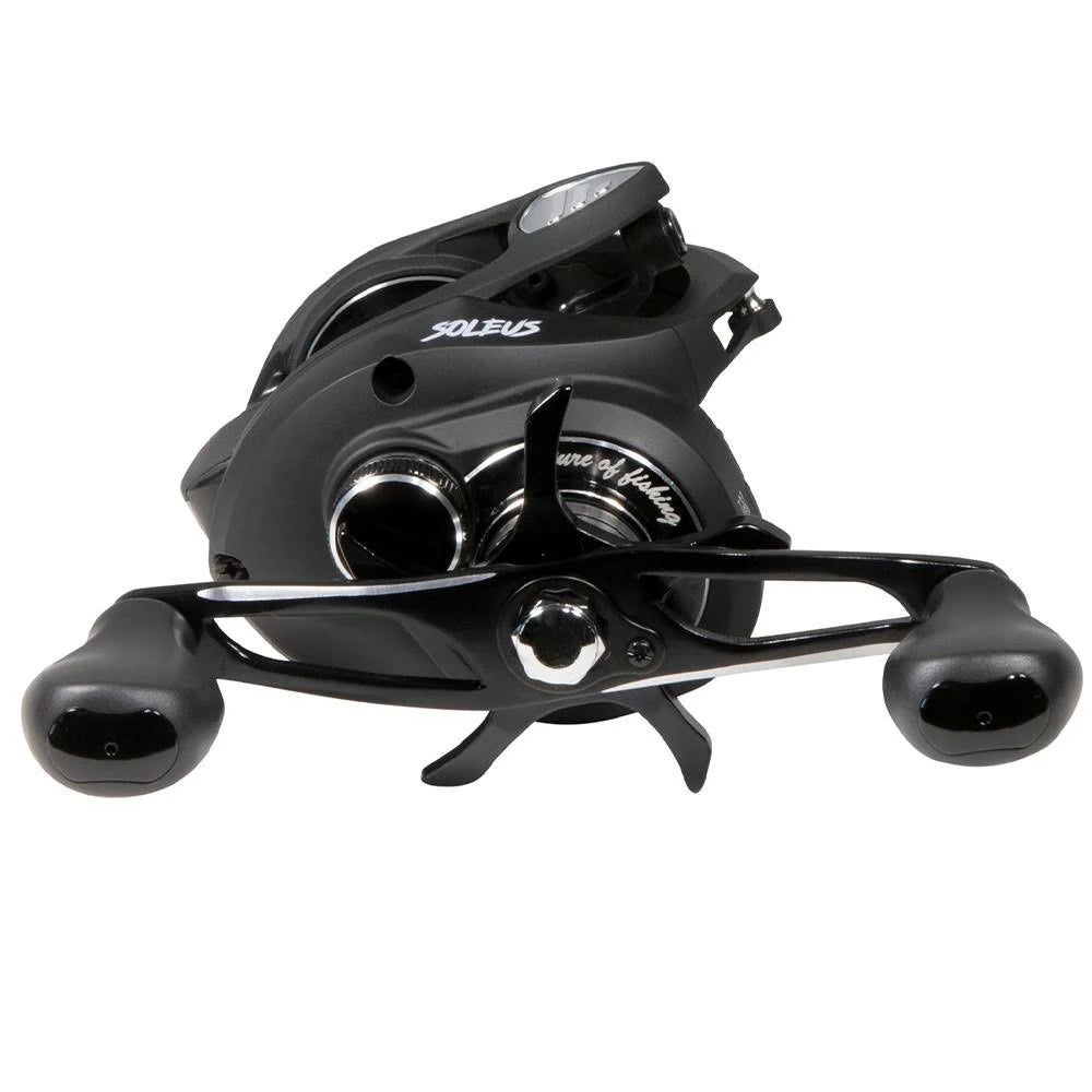 Red Baitcast Reel V5516