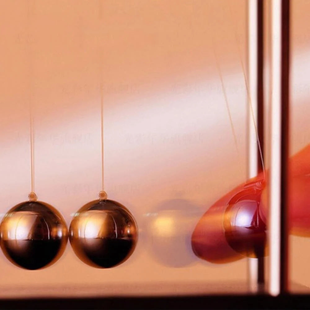 Newton's Cradle Balance Balls Desk Decoration I333