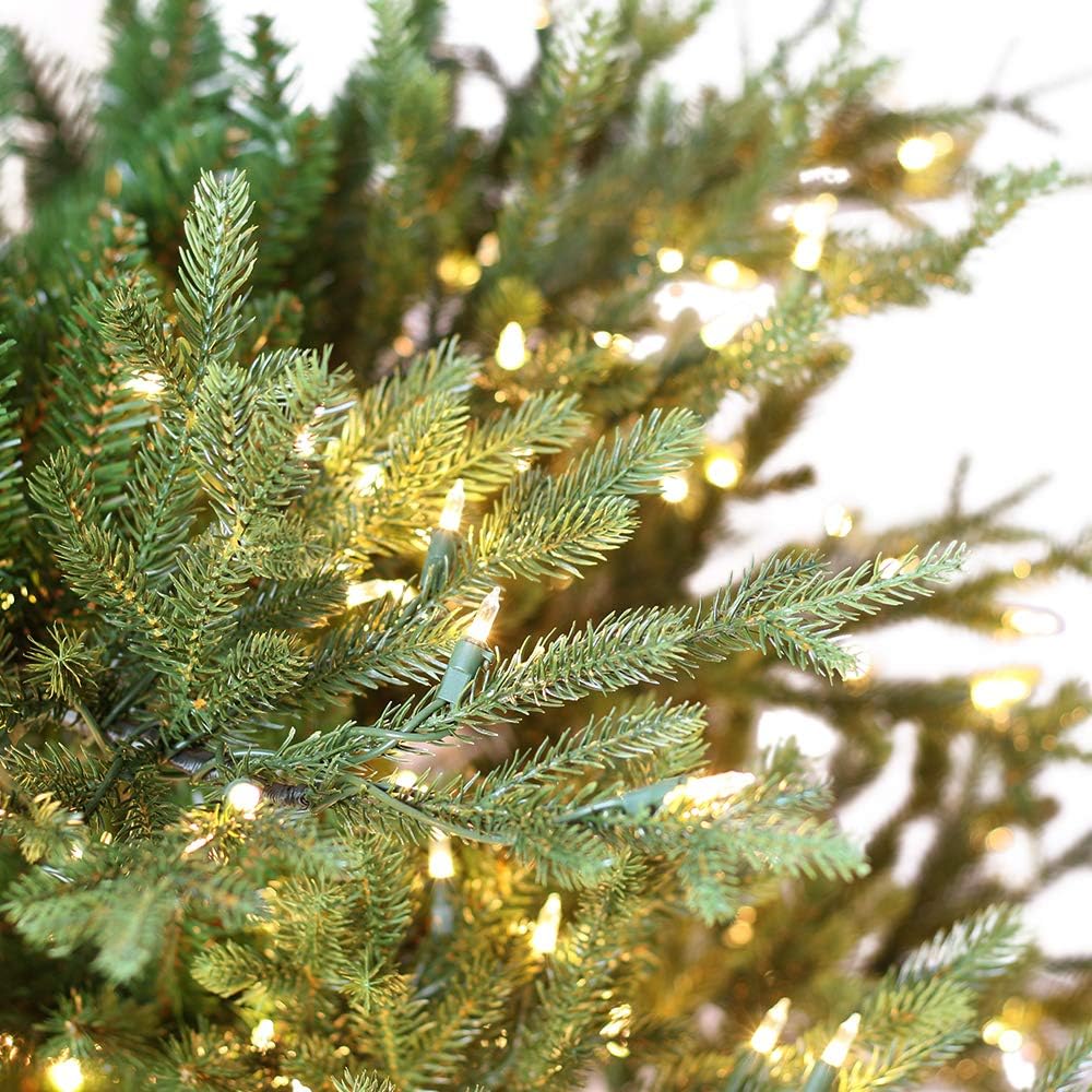 7.5 Foot Pre-Lit Balsam Fir Artificial Christmas Tree with 800 Clear Lights C412