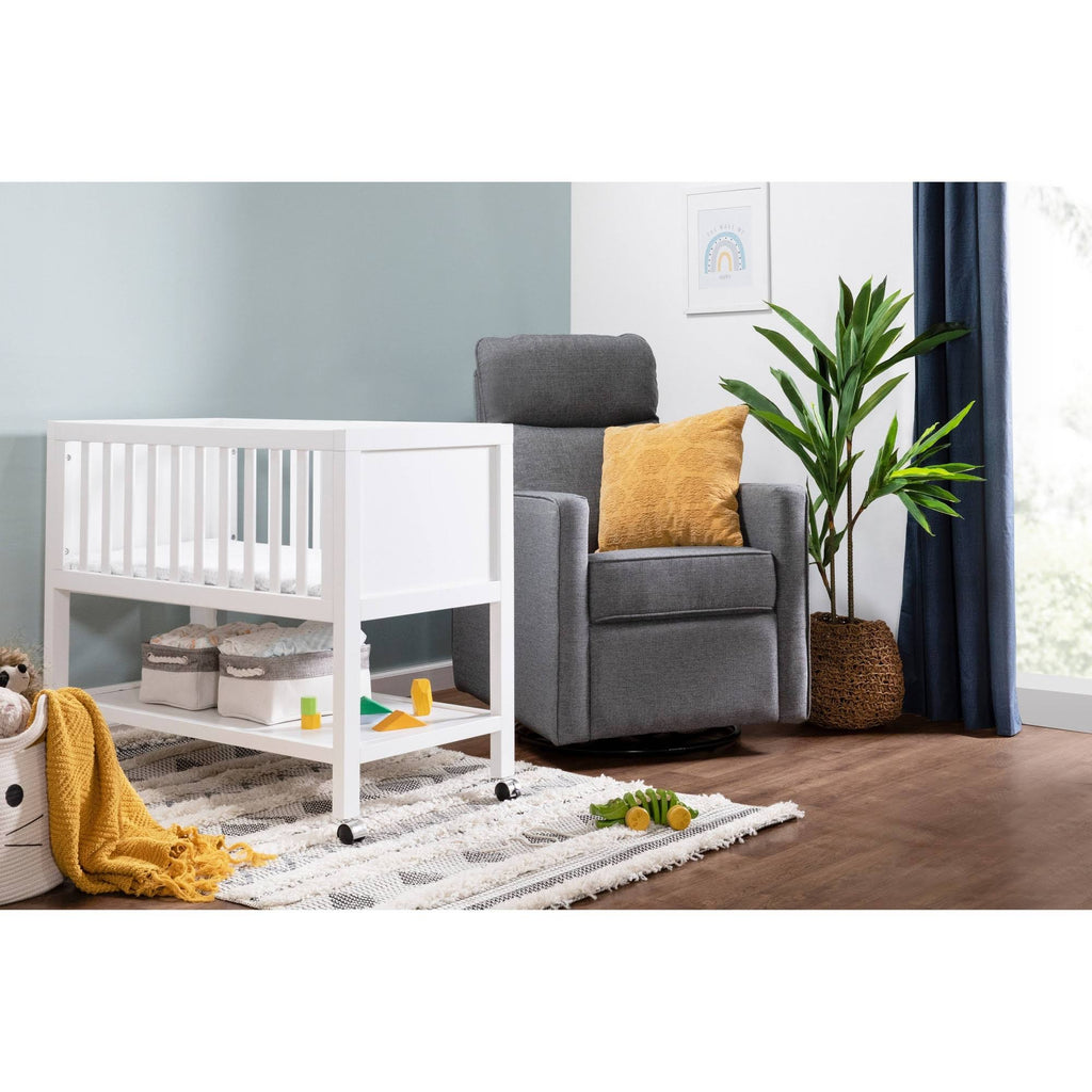 White Portable Bassinet E79708