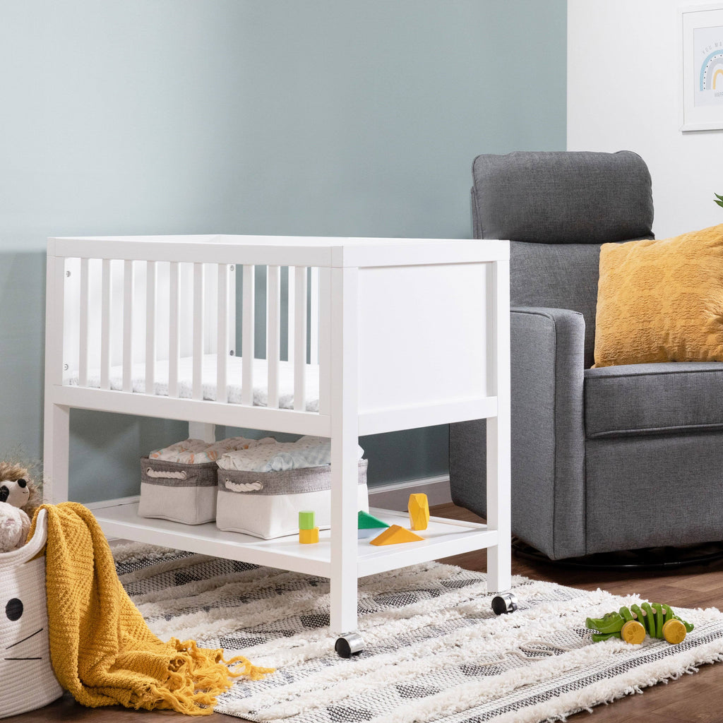 White Portable Bassinet E79708