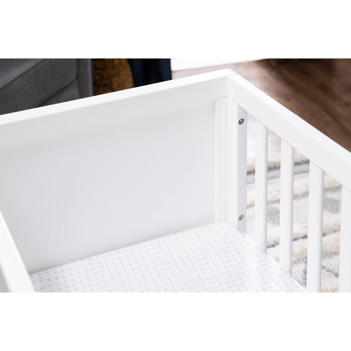 White Portable Bassinet E79708