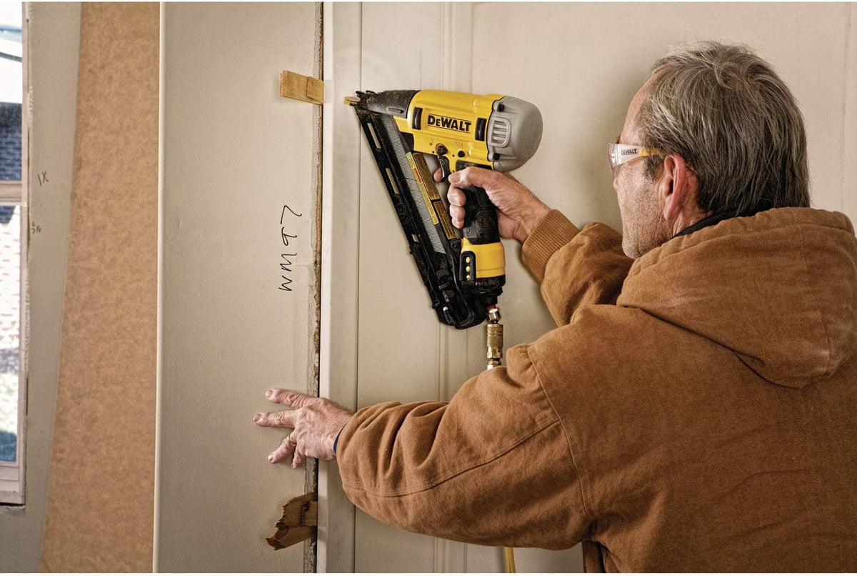 15 Gauge Angle Finish Nailer O53035
