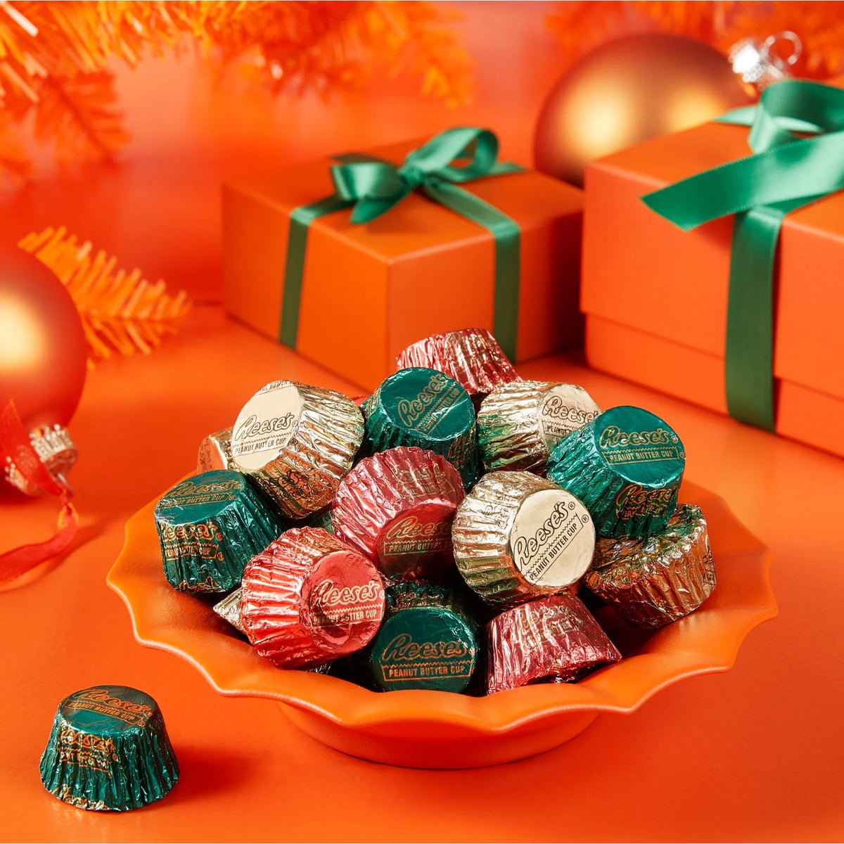 Milk Chocolate Peanut Butter Cups Christmas Candy, 6.5 oz E21220