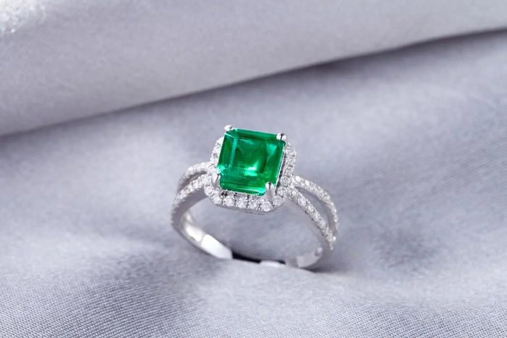 10k White Gold Princess Cut Emerald Engagement Ring F383