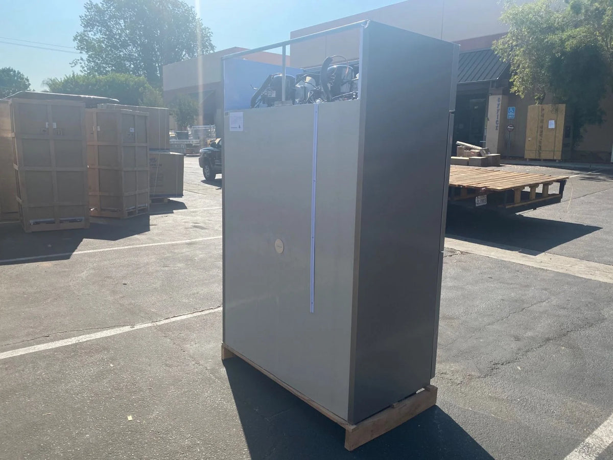 Commercial Refrigerator Reach In Solid Door W47" x D27" x H74" D57868
